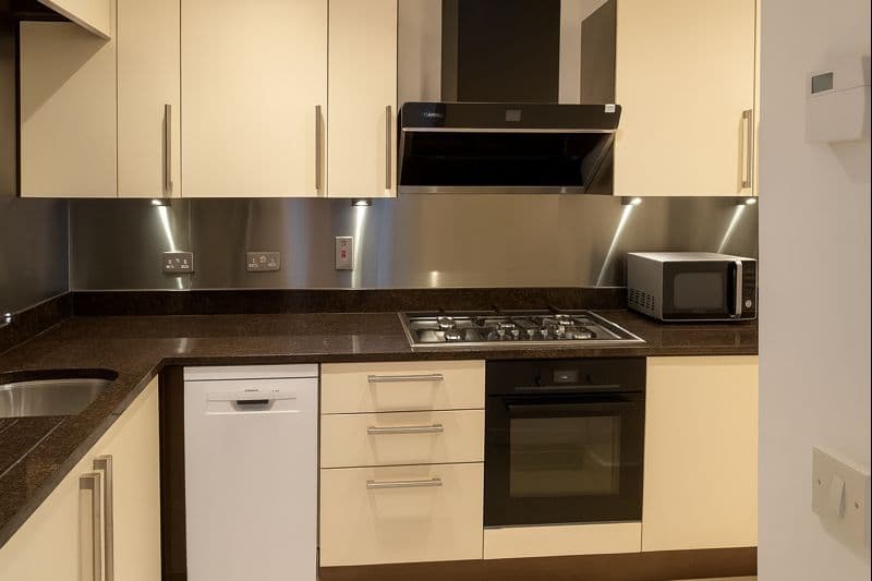 4-Bedroom 4-Washroom Penthouse Apartment in Beechwood Court